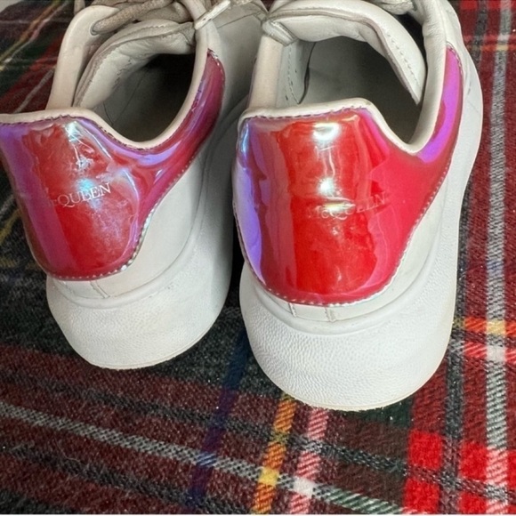 Alexander McQueen Shiny Leather Platform Sneakers - Picture 4 of 6